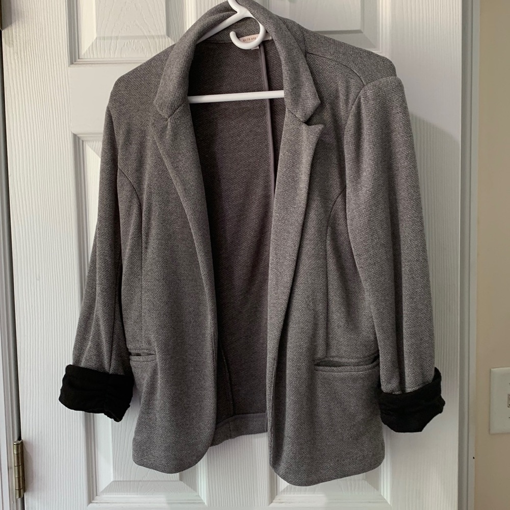 Skies are Blue Grey Jacket Size Medium